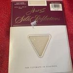 Hanes  Silk Reflections Size EF Pearl Silky Control Top Vintage Pantyhose Photo 0