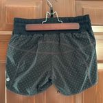 Lululemon Tracker Short 2-way Stretch Sweet Spot Black Angel Wing /Black Size 6 Photo 1
