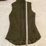 Magellan outdoors Women’s Magellan Classic Fit Quilted Vest Photo 4