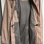 Carhartt  Windbreaker Rain Jacket Women’s Sz M Pink Peach Zip Hooded Mesh Lined Photo 3