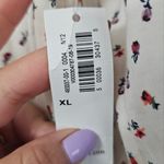 Old Navy  Women's Classic Shirt Casual Floral Button Down Photo 2