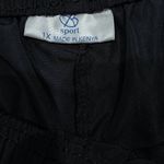 Sporto  Elegant Black Apparel Photo 3