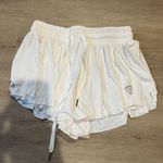 Amazon Butterfly Shorts White Photo 0