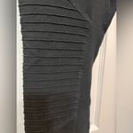 Alo Yoga  Urban Moto Jogger Sweatpants Black Tapered Zip Pockets Gym Photo 4