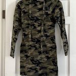 No Boundaries Longer length camo hoodie Photo 0