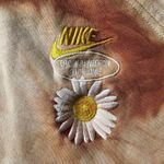 Nike  From Beaverton with Love Orange Tye Dye Crew Neck Sweatshirt Sz XL Daisy Photo 4