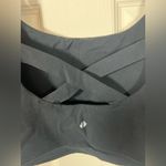 Thrive Societe black sports bra, hidden pocket, cross back, comfy! Size XL Photo 3