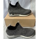 J/SLIDES Sneakers Women’s Oren Mesh Black & Silver Knit Urban Sport Size 6 Photo 3