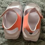 Nike Women’s 8.5 Playscape Crimson Bliss Lightweight Strap Sandals NWOT Photo 2