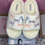 Aeropostale  Bow Slippers, large Photo 0