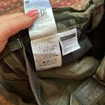 Levi's  ARMY CAMO PRINT MID LENGTH STRETCH SHORTS Photo 4