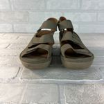 Clarks Sandals Womens 7.5 Gray Sage Reedly Juno Wedge Nubuck Strappy Open Toe Photo 5