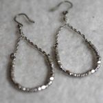 Source Unknown Stylish Twisted Silver Tone Metal Beaded Teardrop Hook Like New Earrings Photo 0