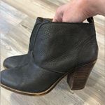 Lucky Brand  Ladies Black Pebble Leather Short Boots/Booties, size 8.5 Medium Photo 0