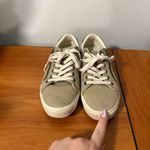 Täōs Z Soul Lace Up Zip Up Comfort Fashion Sneaker Green Tan Neutral Canvas 8 Photo 1