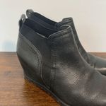 Naturalizer  Women's Darena Leather Round Toe Wedge Heel Bootie Black Size 7M Photo 6