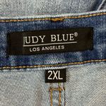 Judy Blue  Eyelet Patch Mid-Rise Distressed Shorts Light Wash Size 2XL Photo 4