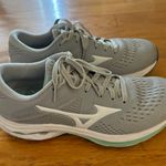 Mizuno s Running Shoes Photo 0