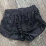 Lululemon Hotty Hot Short 2.5” Photo 0