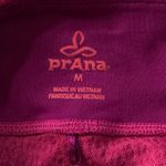 prAna Medium Misty Knicker Capris Legging Geometric Stretch Wicking Shirred Pink Photo 6