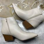 Alfani  Womens Armena  Ivory Pointed Toe Booties Shoes 9.5 Medium NWOB Photo 3
