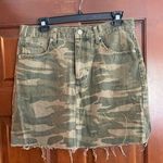 Lucky Brand old favorite mini camouflage print skirt size 8 Photo 0