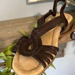 kim rogers Sandals Brown Comfy  Womens 6 Low Heel Wedge Photo 1
