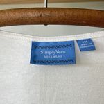 Vera Wang Simply Vera  White Ruffle Scoop Neck Tank Size Medium Petitie Photo 2