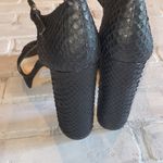 Pour La Victoire  Yvette Black snakeskin Platform Sandals Size 10 Photo 7