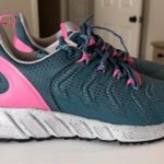 Avia  Tennis Shoes Photo 2