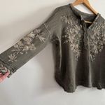 KYLA SEO | Dark Sage Green Embroidered Cotton Gauze Boxy Blouse | Size Small Photo 4