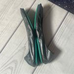 Tieks  BY GAVRIELI Metallic Gray Leather Slip On Foldable Ballet Flats Women Sz 8 Photo 6