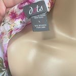 Floral Women's Top with Pink and Green Accents Size L Photo 5