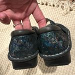 ALEGRÍA By PG LITE MULTICOLOR IRIDESCENT SHIMMER CLOG CONFORM SHOES LEATHER 40 Blue Size 9 Photo 5