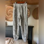House of Harlow x REVOLVE Ale Jogger in Heather Grey xs Gray Photo 2