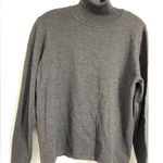 Henri Bendel , Women’s,‎ Grey Wool Turtleneck, size L Photo 0