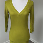 Hollister  Green Long Sleeve V-Neck Stretch Tee Shirt Medium Y2K Stained  Photo 0