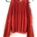 DO+BE DO‎ + BE Cold Shoulder Pleated Blouse Photo 0