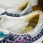 Dolce Vita Zina Sneaker Women's 6.5 Leopard Splash Fabric Silver Shimmer Glitter White Photo 3