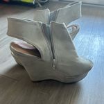Qupid Hitch Moda Neutral Wedge Heels | Size 8 | Versatile & Fashionable Photo 2