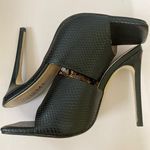 Simmi Heels Photo 3