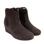 Crocs Leigh Suede Wedge Boots GUC Size 8.5 S4021 Photo 6