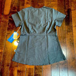 Coast Oak Malibu scrub top Gray NWT Women’s size S Nursing Medical Stretch Photo 2