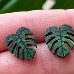Monstera plant leaf green stud earrings Super cute! Gift summer plant lo… Photo 0