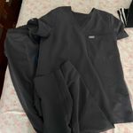 FIGS  Scrub Set Women’s Photo 1