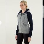 Lululemon Scuba Hoodie Stretch
With Lined Hood in Medium Grey Size 6 Photo 14