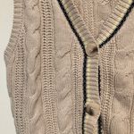 White Sweater vest Photo 3