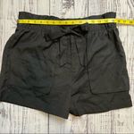 Socialite  Black High Waisted Tie Front Pocket Shorts. Size Large. Photo 5
