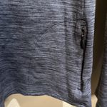 Under Armour  Heat Gear Size Medium Charcoal Long Sleeve Top Photo 6