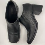 Clarks  leather slip-on ankle black booties women’s Size 7 1/2M Photo 3
